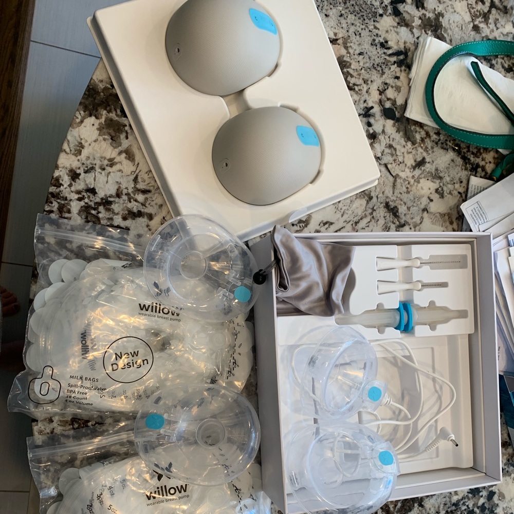 Willow 2.0 pump and accessories